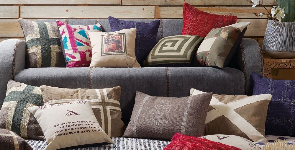 Divano letto matrimoniale in tessuto con pouf 3 posti economico, elegante economico design moderno corredato di cuscini, disponibile nei colori beige e. Vendita Cuscini Divano