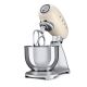 Impastatrice Smeg SMF02CREU ambientazione