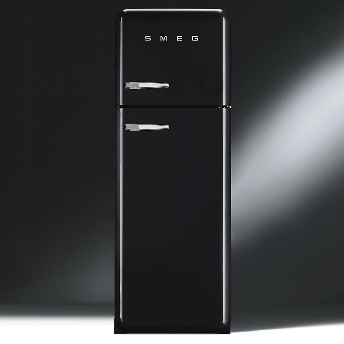 Frigorifero Smeg FAB30RNE1 nero | Designperte.it Frigorifero Smeg FAB30RNE1 nero | Designperte.it