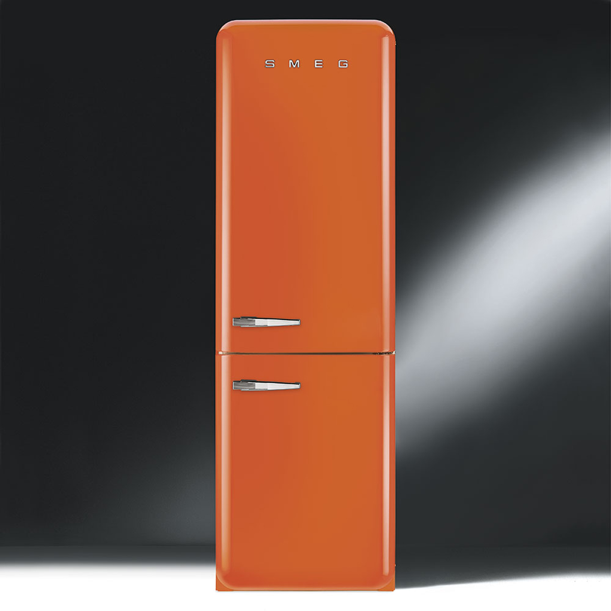 Frigorifero Smeg FAB32RON1 arancio | Designperte.it Frigorifero Smeg FAB32RON1 arancio | Designperte.it