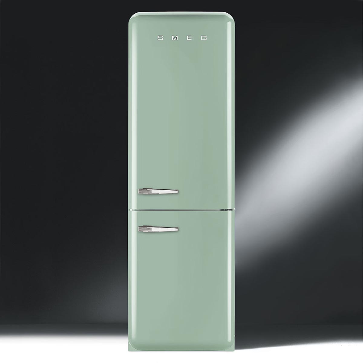 Frigorifero Smeg FAB32RVN1 verde acqua | Designperte.it Frigorifero Smeg FAB32RVN1 verde acqua | Designperte.it