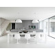 Knoll Saarinen Sedia Tulip girevole bianca con cuscino ambientazione