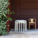 Air-ArmChair Sedia impilabile con braccioli Magis ambientazione
