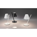 Artemide La Petite lampada da tavolo ambientazione