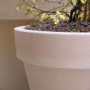Bordato Liscio 618 vaso Serralunga ambientazione