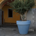 Bordato Liscio 619 vaso Serralunga ambientazione