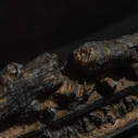 Camino elettrico da terra Cambridge in legno Nero 110x36x100 Divina Fire dettaglio