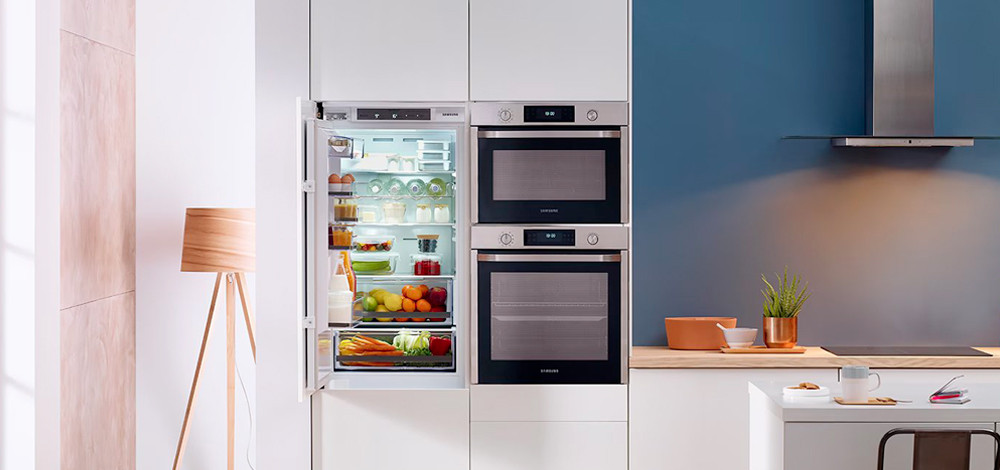 SAMSUNG Forno a microonde ad incasso 22Lt. MS22M8274AM