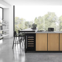 Dunavox Flow-32 cantina vino 32 bottiglie Full glass Nera ambientazione