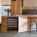 Dunavox Flow-46 cantina vino 46 bottiglie sottopiano Full glass Nera ambientazione