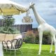 Giraffe in Love Outdoor Qeeboo ambientazione