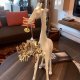 Giraffe in Love XS Qeeboo ambientazione