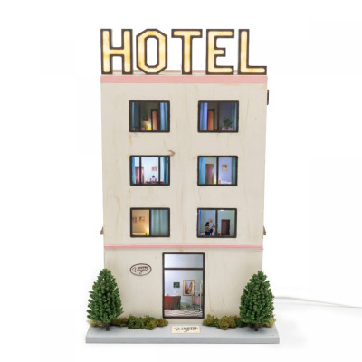 Hotel Voyeur Seletti lampada da tavolo