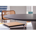 Knoll Saarinen Tavolo Tulip Ø 137 Laminato Nero ambientazione con dettaglio top nero