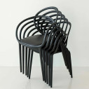 Loop Chair senza Cuscino Set 2 Pezzi Qeeboo ambientazione