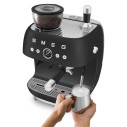 Macchina da caffè espresso manuale con macinacaffè integrato Smeg EGF03BLMEU Nero opaco dettaglio