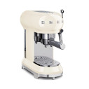 Macchina da caffè espresso Smeg ECF01CREU vista