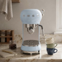 Macchina da caffè espresso manuale Smeg ECF02PBEU Azzurro ambientazione