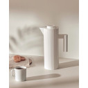 Alessi Plissè MDL12 W Caraffa termoisolante Bianco ambientazione