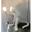 Monkey Lamp Sitting White Seletti ambientazione