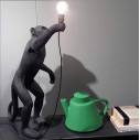 Monkey Lamp Standing Black Outdoor Seletti ambientazione