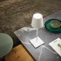 Poldina L Pro LED lampada da terra Bianco Zafferano ambientazione