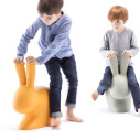 Rabbit Chair Baby Bright Orange Qeeboo ambientazione