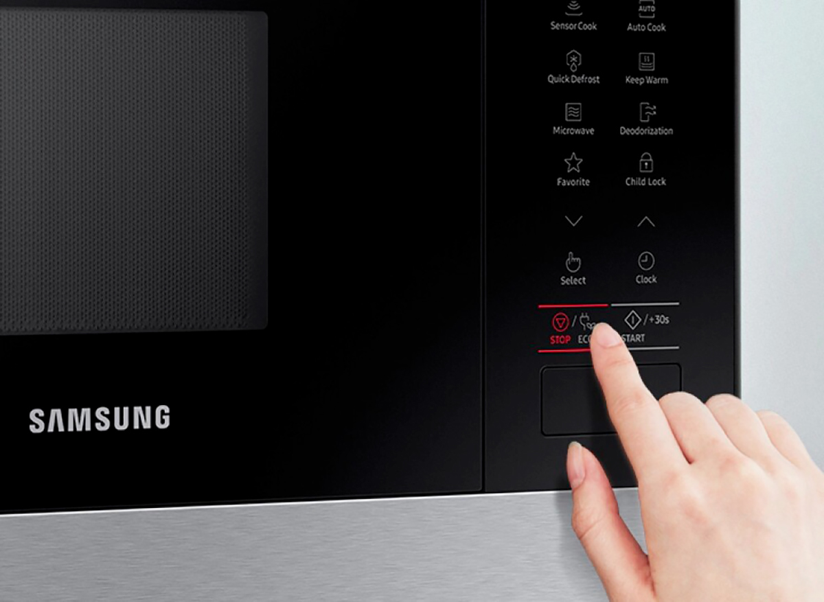 SAMSUNG Forno a microonde ad incasso 22Lt. MS22M8274AM