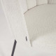 Sedia Aniela in shearling bianco e metallo con finitura nera Kave Home dettaglio