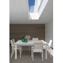 Sedia con braccioli Konnor bianco Bizzotto ambientazione