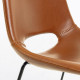 Sedia Zahara ecopelle marrone e gambe in acciaio finitura nera Kave Home dettaglio
