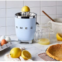 Spremiagrumi Smeg CJF11PBEU ambientazione