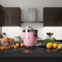 Spremiagrumi Smeg CJF11PKEU ambientazione
