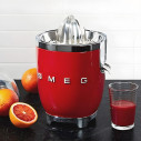 Spremiagrumi Smeg CJF11RDEU ambientazione