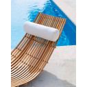 Unopiù Chaise longue Swing in teak dettaglio cuscino poggiatesta