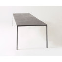 Tavolo Pure Colico grigio cemento angolo