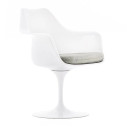 Knoll Saarinen Poltroncina Tulip fissa bianca con cuscino vista