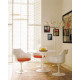 Knoll Saarinen Poltroncina Tulip fissa bianca con cuscino ambientazione