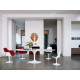 Knoll Saarinen Sedia Tulip girevole bianca con cuscino ambientazione