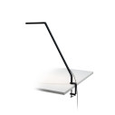 Untitled Mini Linear lampada da tavolo Nemo Lighting vista con morsetto
