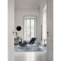 Knoll Mies Van Der Rohe MR Chaise Longue regolabile Edizione Bauhaus ambientazione