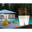 Y-Pot vaso luminoso H 74 Serralunga ambientazione